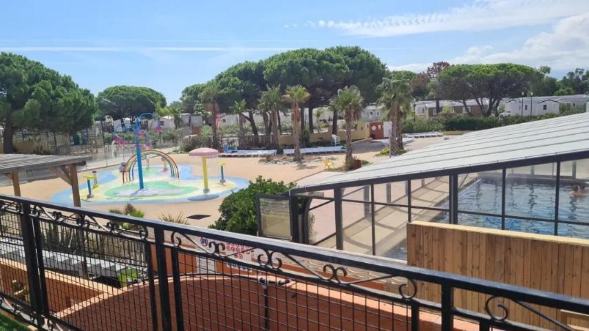 Chez Boby ! Hotel Canet-en-Roussillon Eksteriør billede